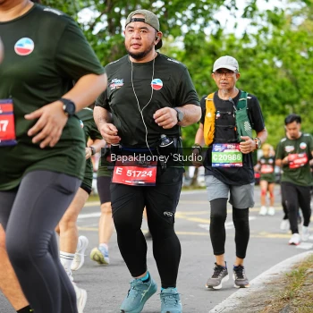Runner Photo 4041413