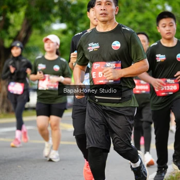 Runner Photo 4041476