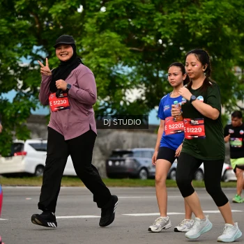 Runner Photo 4041480