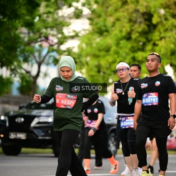 Runner Photo 4041520
