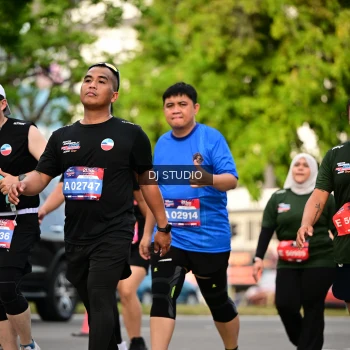 Runner Photo 4041602