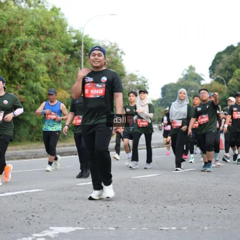 Runner Photo 4042070