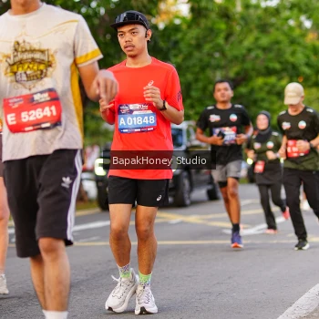 Runner Photo 4042083