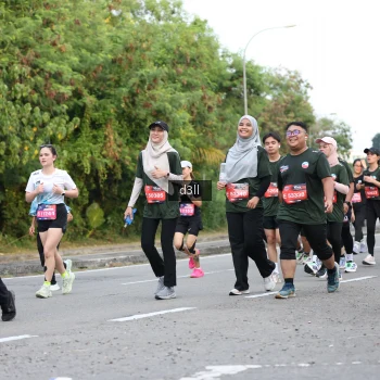Runner Photo 4042100