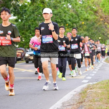 Runner Photo 4042143