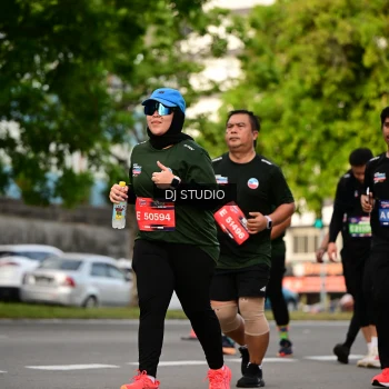 Runner Photo 4042336