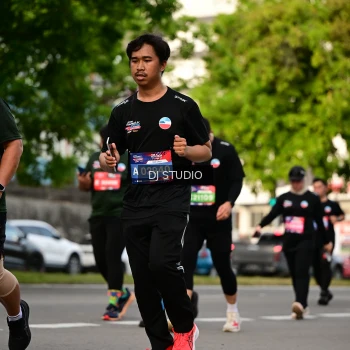 Runner Photo 4042355