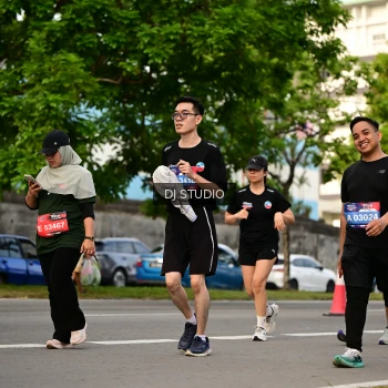 Runner Photo 4042386