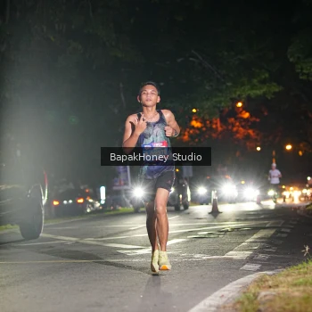 Runner Photo 4042410
