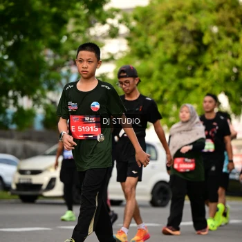 Runner Photo 4042453