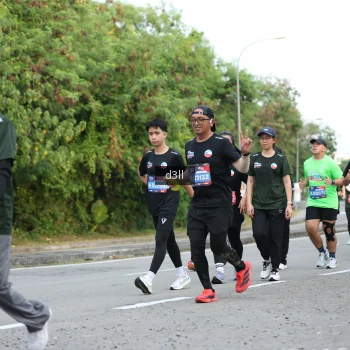 Runner Photo 4042505