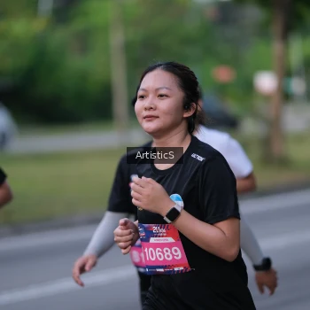 Runner Photo 4042944