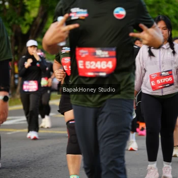 Runner Photo 4043345