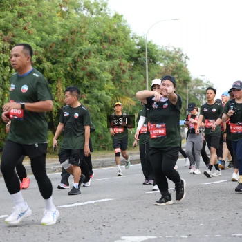 Runner Photo 4043405