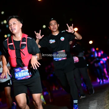 Runner Photo 4043505
