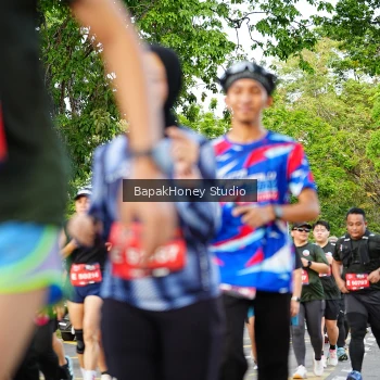 Runner Photo 4043671