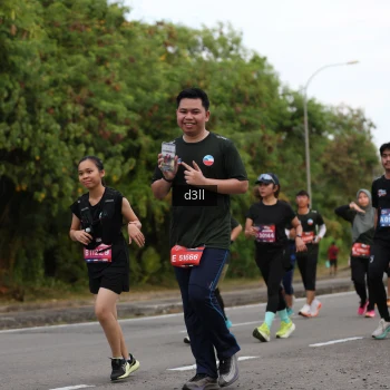 Runner Photo 4043672