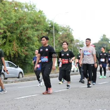 Runner Photo 4043786