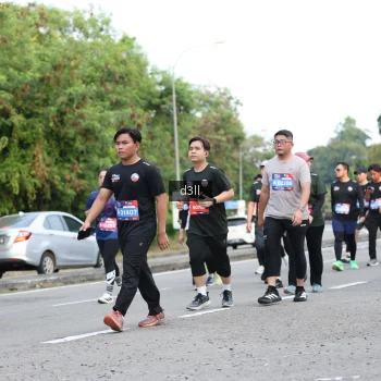 Runner Photo 4043793