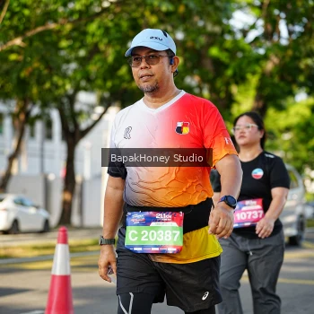 Runner Photo 4043910