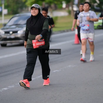 Runner Photo 4044043