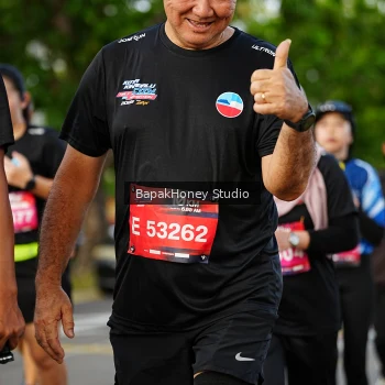 Runner Photo 4044110