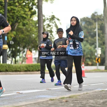 Runner Photo 4044121