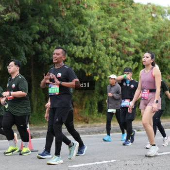 Runner Photo 4044193