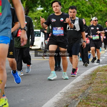 Runner Photo 4044210