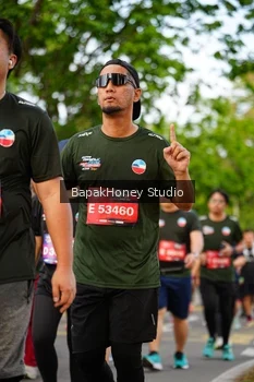 Runner Photo 4044216