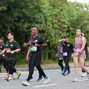 Runner Photo 4044217