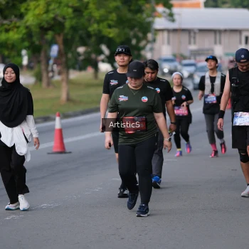 Runner Photo 4044338