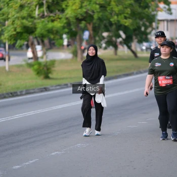 Runner Photo 4044342