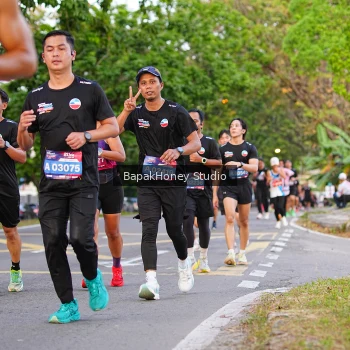 Runner Photo 4044373
