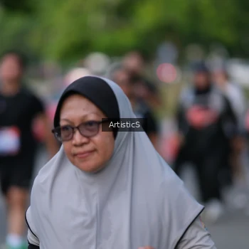 Runner Photo 4044459