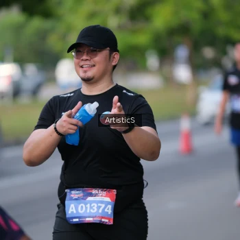 Runner Photo 4044666