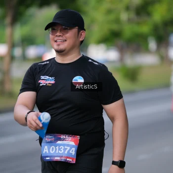 Runner Photo 4044670