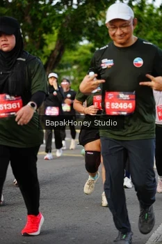 Runner Photo 4044742