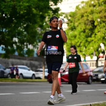 Runner Photo 4044752