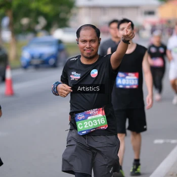 Runner Photo 4044765