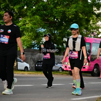 Runner Photo 4045348