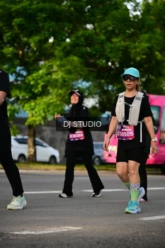 Runner Photo 4045354