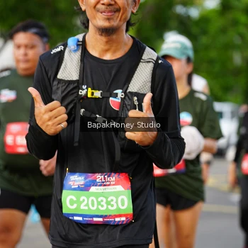 Runner Photo 4045399