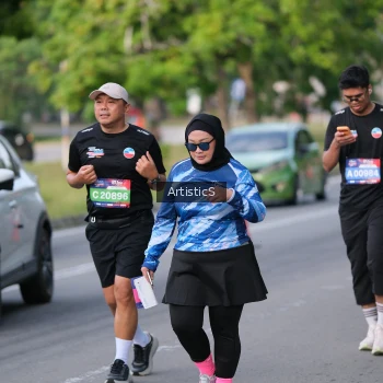 Runner Photo 4045423