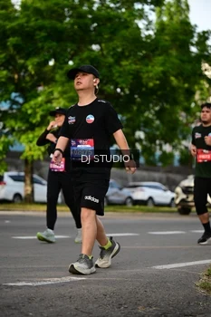 Runner Photo 4045429
