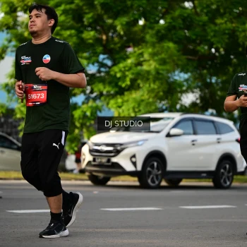 Runner Photo 4045467