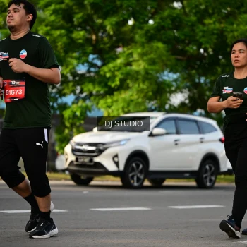 Runner Photo 4045469
