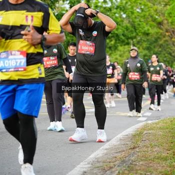 Runner Photo 4045573