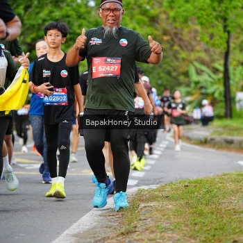 Runner Photo 4045636