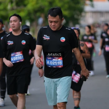 Runner Photo 4045707
